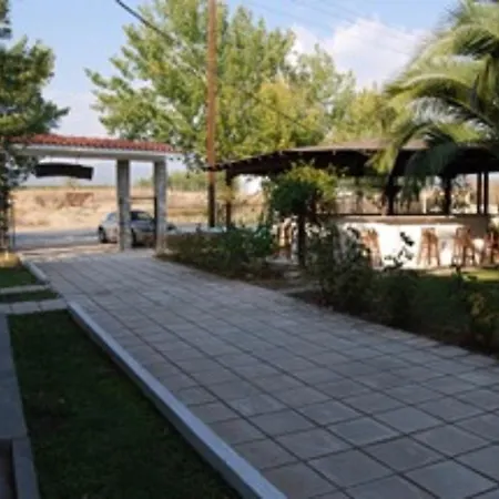 公寓 圣卡塔利娜公寓 Kalyves Polygyrou