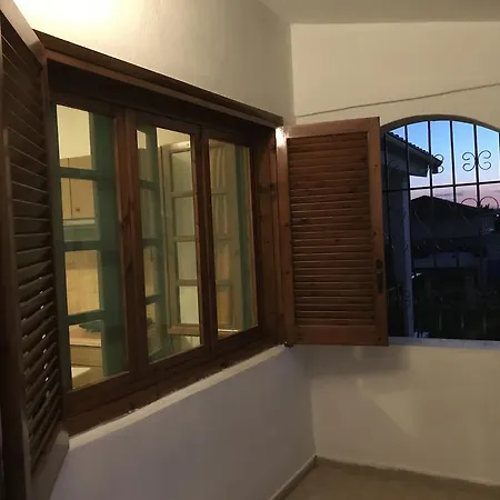 公寓 圣卡塔利娜公寓 Kalyves Polygyrou